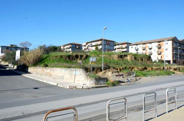 Caltagirone. In concessione ai privati l’area fra le vie Madonna della Via e Magellano 